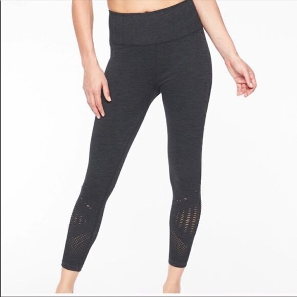 EUC WOMEN’S ATHLETA SIZE MEDIUM SEAMLESS LEGGINGS - Picture 1 of 8